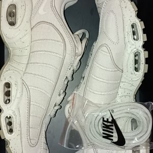 Air Max size 10.5 & Matching Xl Crop Nike Jacket